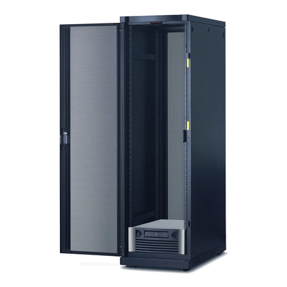 APC Symmetra LX Extended Run Rack-mount w/ 3 SYBT5, 230V, image 3